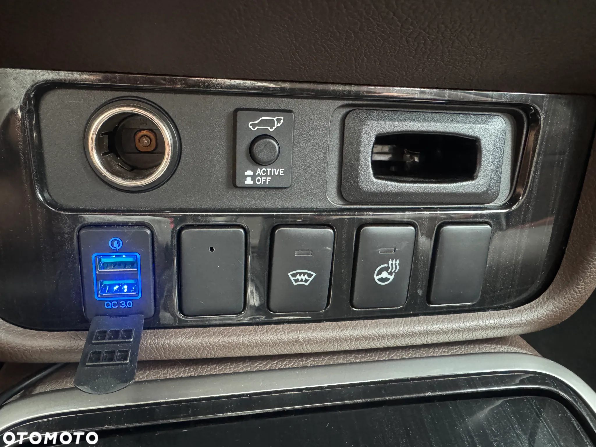 Mitsubishi Outlander PHEV Instyle NAVI + - 19