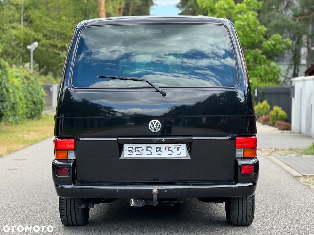 Volkswagen Caravelle - 11