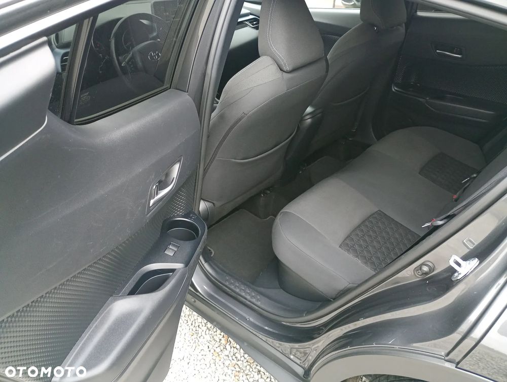 Toyota C-HR 2.0 Hybrid Executive - 17