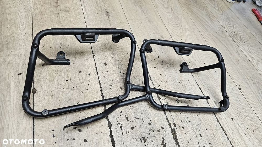 Stelaż Givi Monokey Side pod kufry V35 - 3