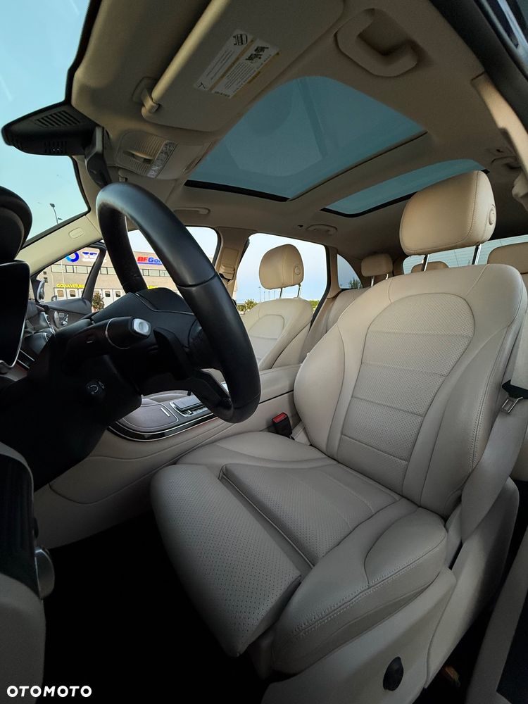 Mercedes-Benz GLC 300 4-Matic - 11