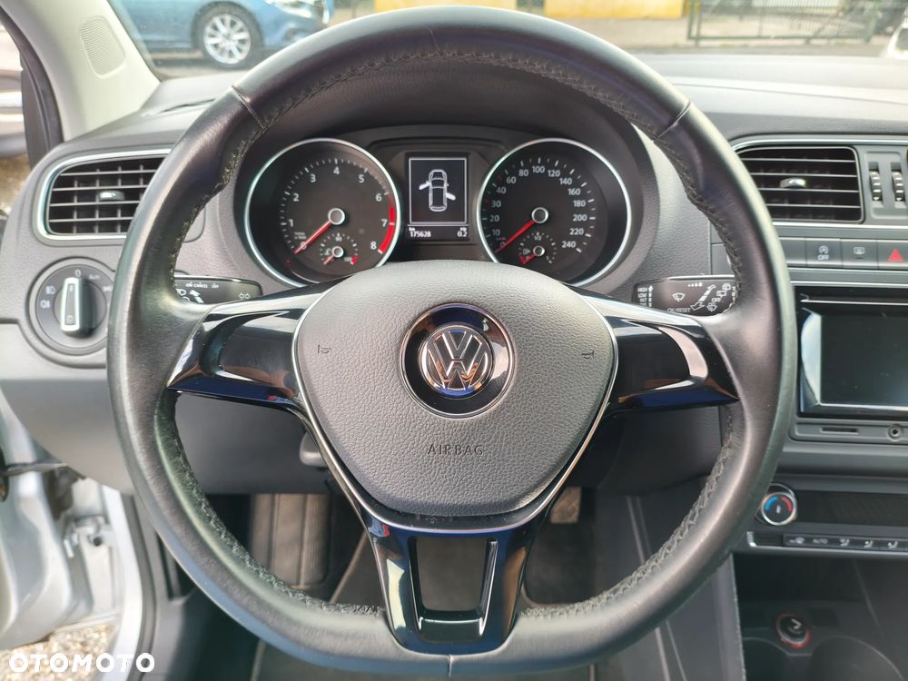 Volkswagen Polo 1.2 TSI BMT Comfortline - 26