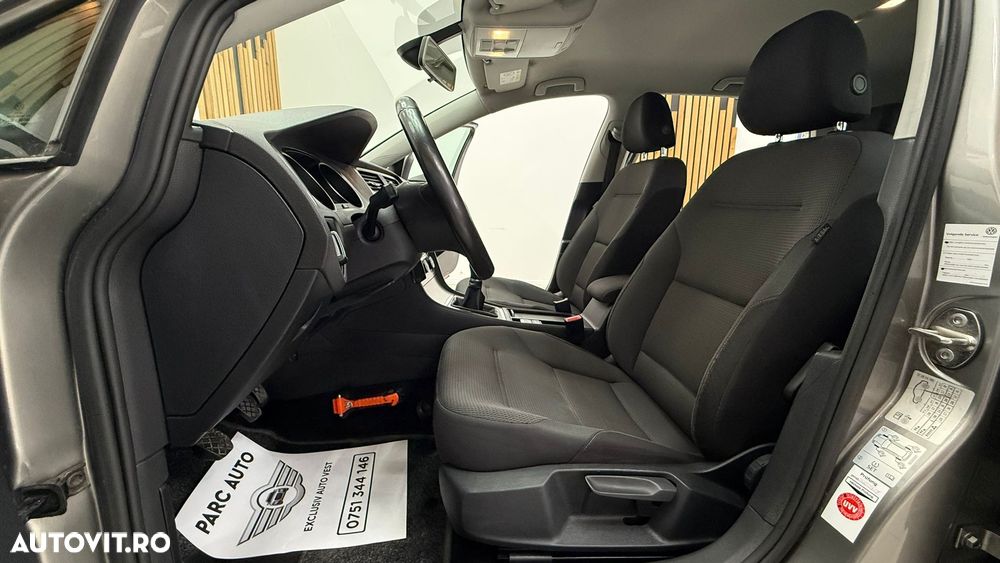 Volkswagen Golf 1.6 TDI BlueMotion Comfortline - 16