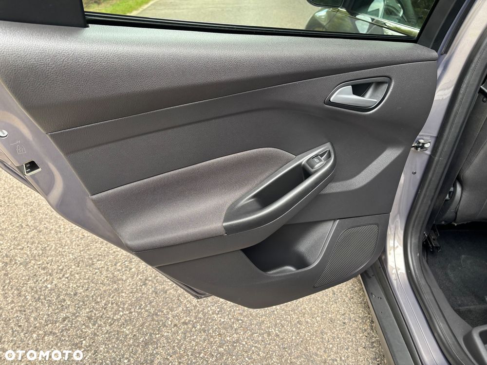 Ford Focus 1.6 TDCi DPF Start-Stopp-System Titanium - 25