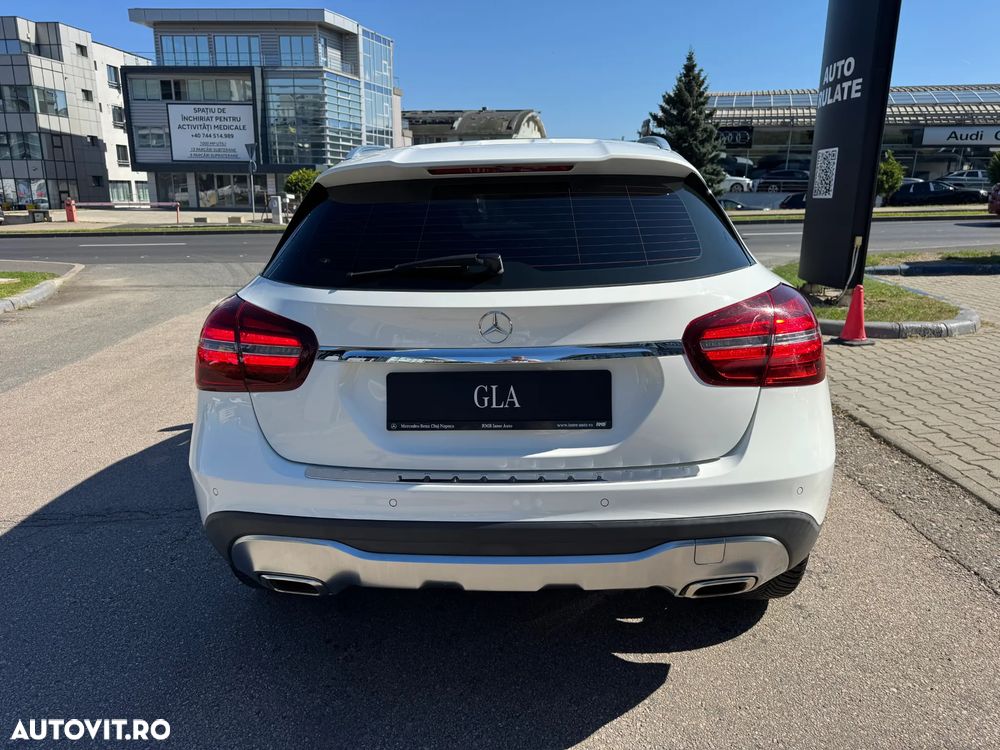 Mercedes-Benz GLA 180 7G-DCT UrbanStyle Edition - 17