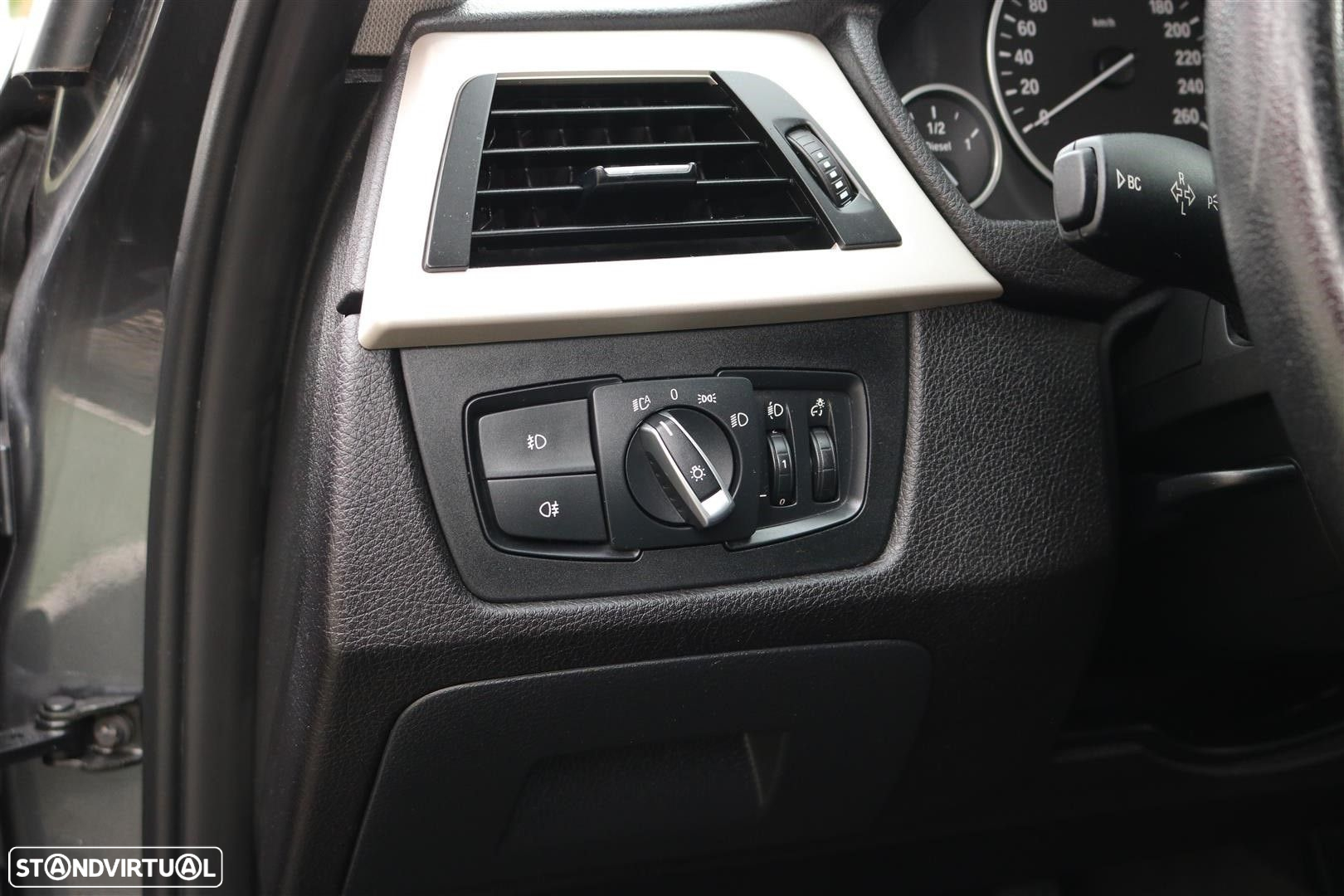 BMW 318 d Advantage - 27