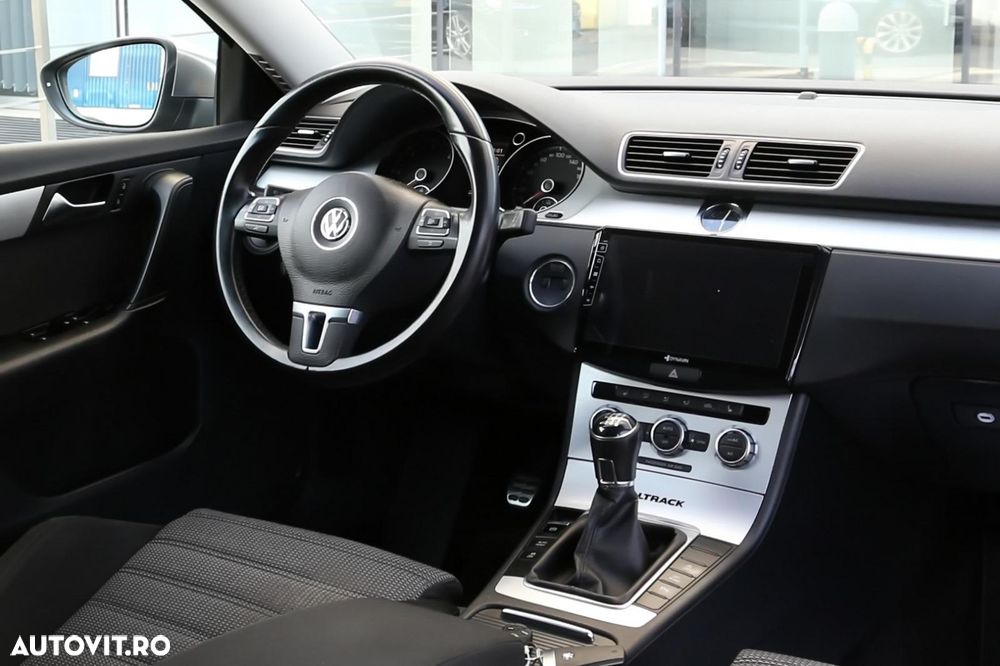 Volkswagen Passat Alltrack 2.0 TDI BMT - 16