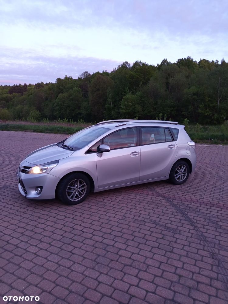 Toyota Verso 1.6 D-4D Active - 14