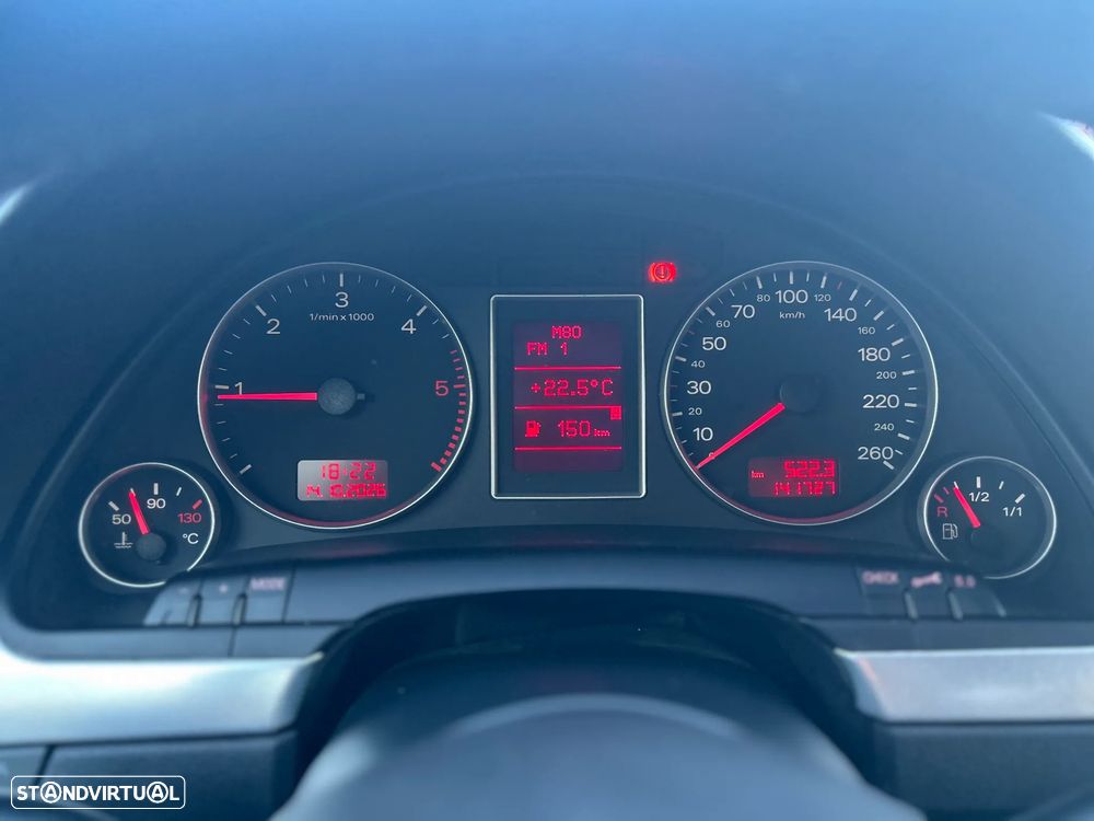 Audi A4 Avant 2.0 TDi S-line - 27