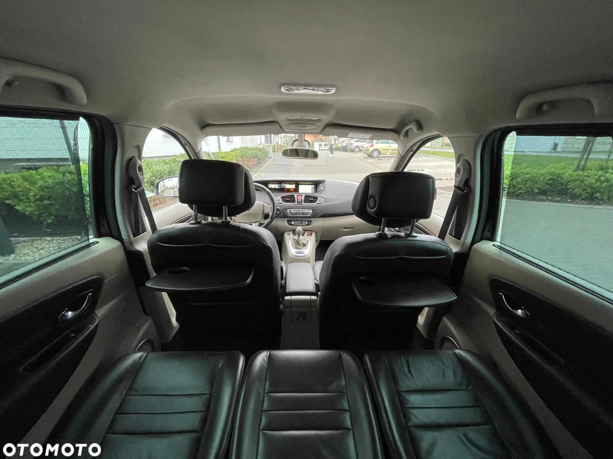 Renault Grand Scenic Gr 1.9 dCi Bose Edition - 27