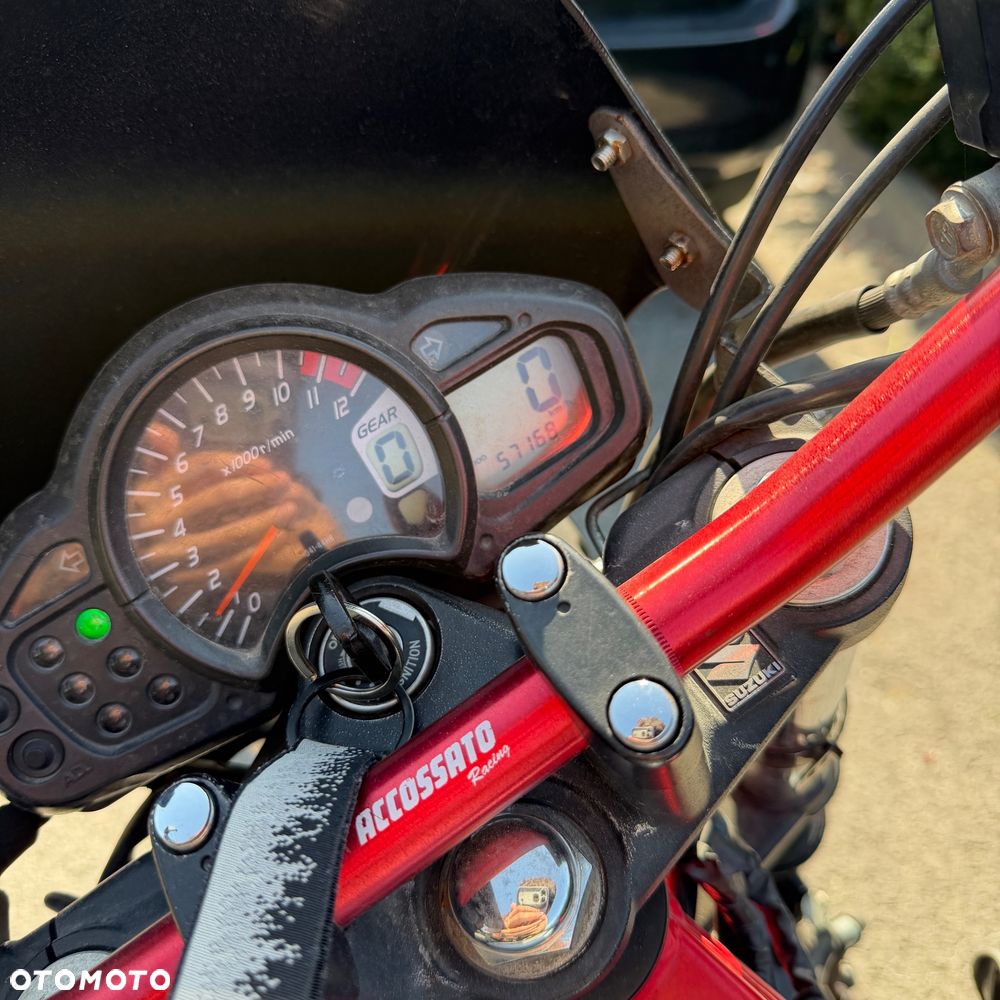 Suzuki Gladius - 12