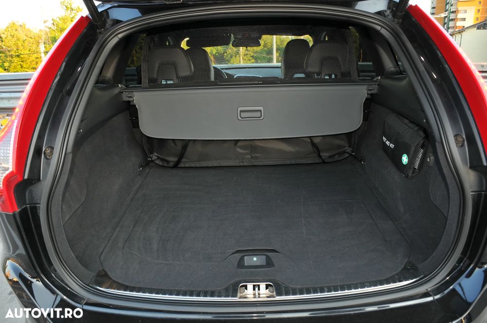 Volvo XC 60 D4 AWD Geartronic Linje Inscription - 28
