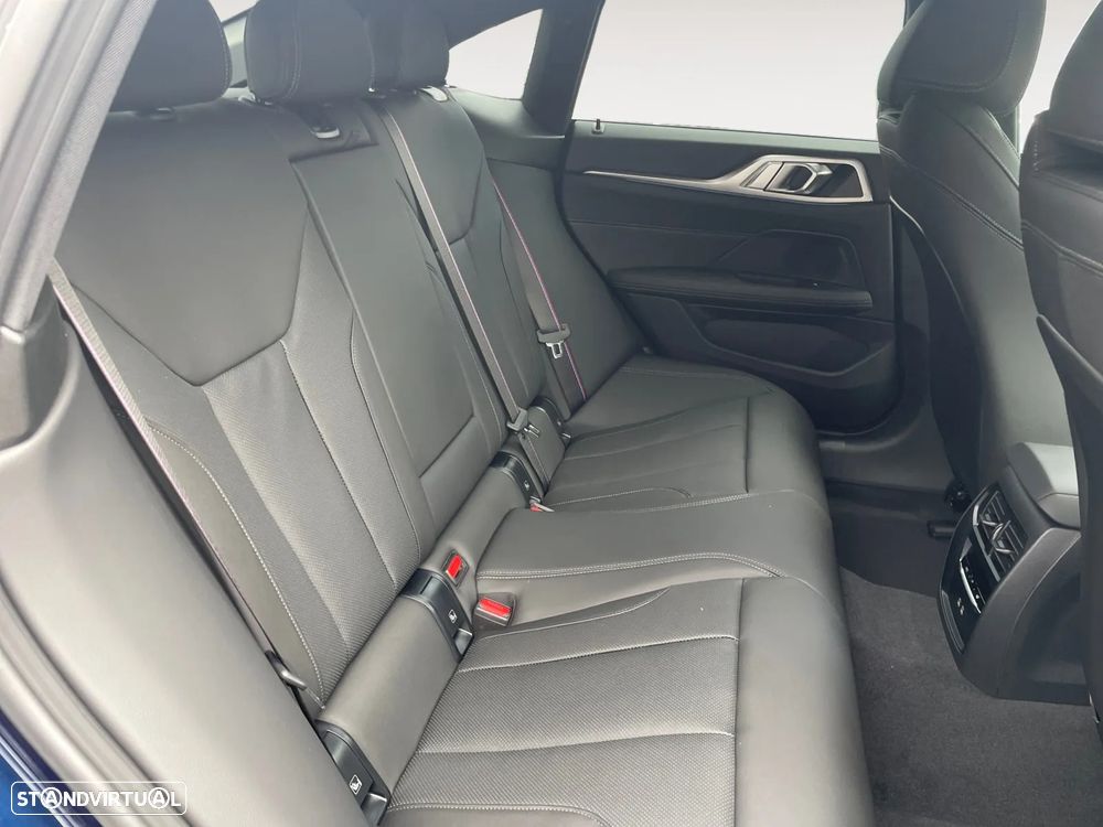 BMW i4 eDrive35 Desportiva M - 15