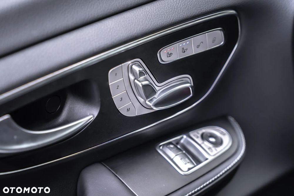 Mercedes-Benz Klasa V 300 d 4-Matic 9G-Tronic Exclusive (d³ugi) - 23