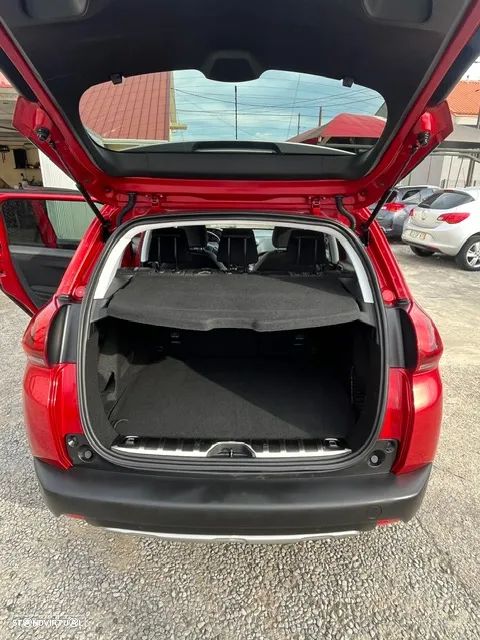 Peugeot 2008 1.2 PureTech Allure - 5