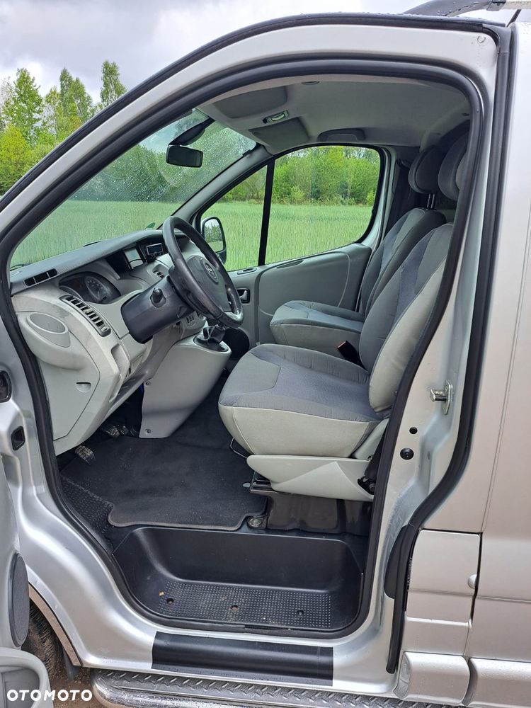 Opel Vivaro - 18