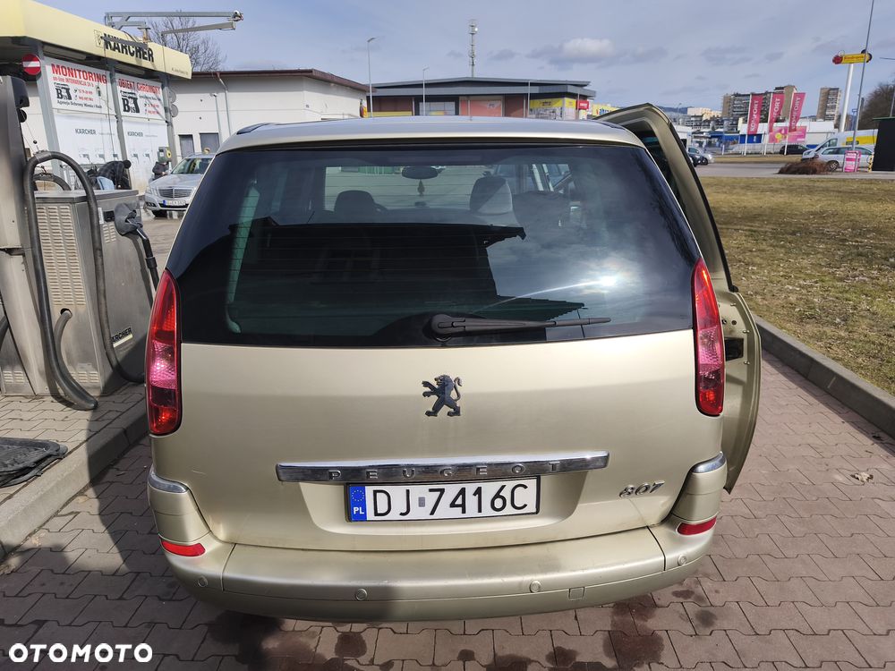 Peugeot 807 - 7