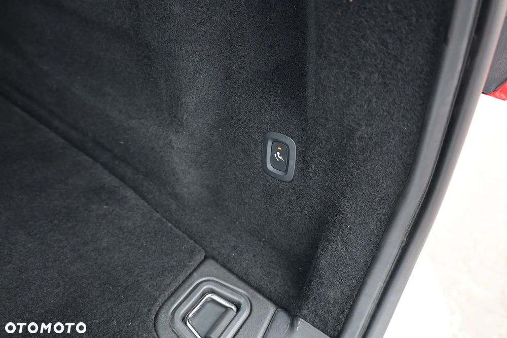 Volvo XC 60 T6 AWD Recharge Geartronic RDesign - 31