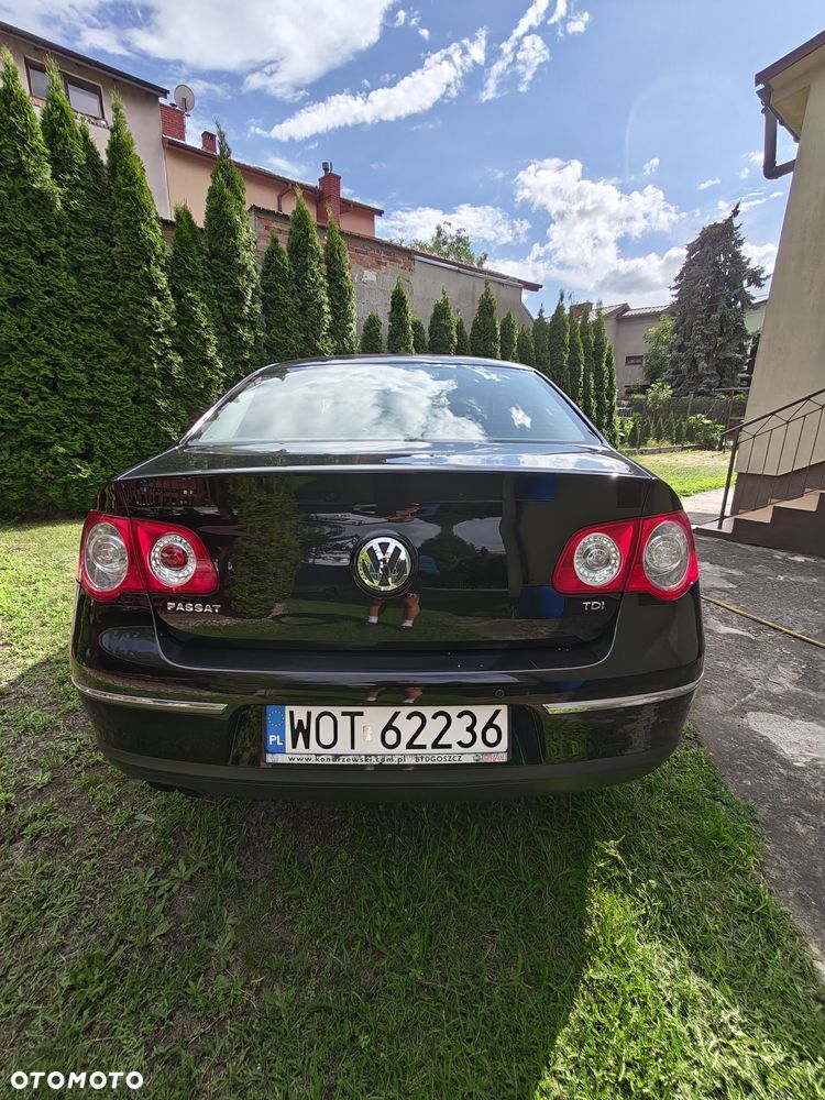 Volkswagen Passat 2.0 TDI DPF Trendline - 5