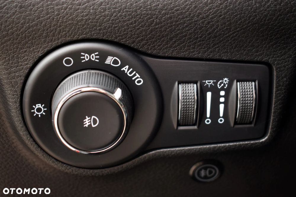 Jeep Compass - 12