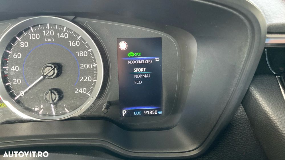 Toyota Corolla 1.8 HSD Eco - 28