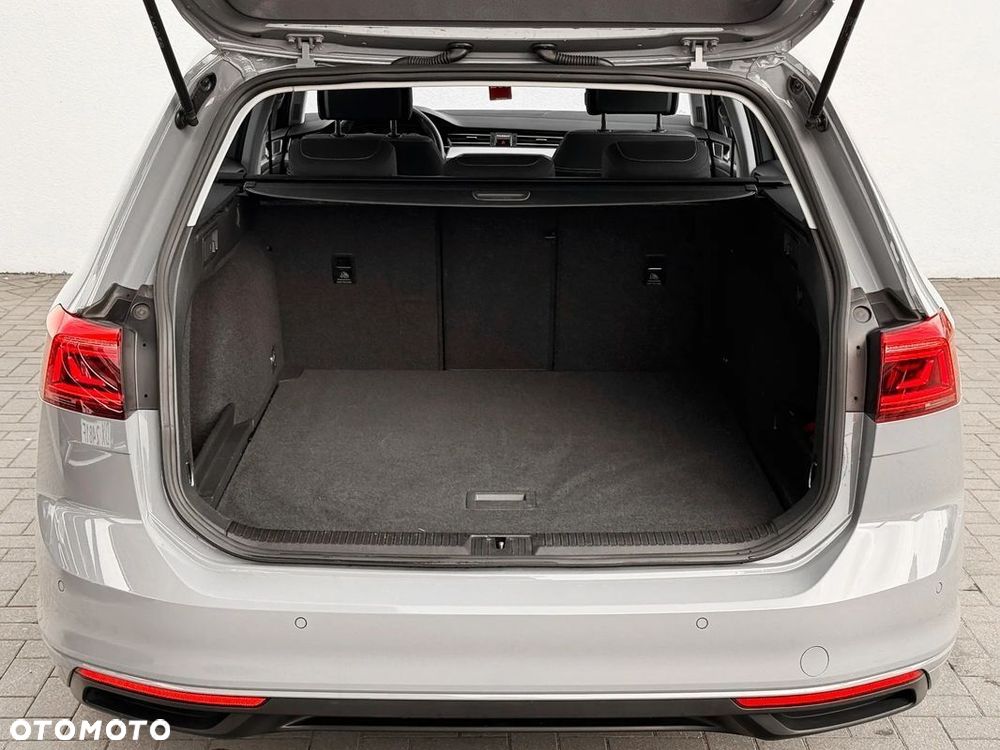 Volkswagen Passat Variant 1.5 TSI EVO Business DSG - 9