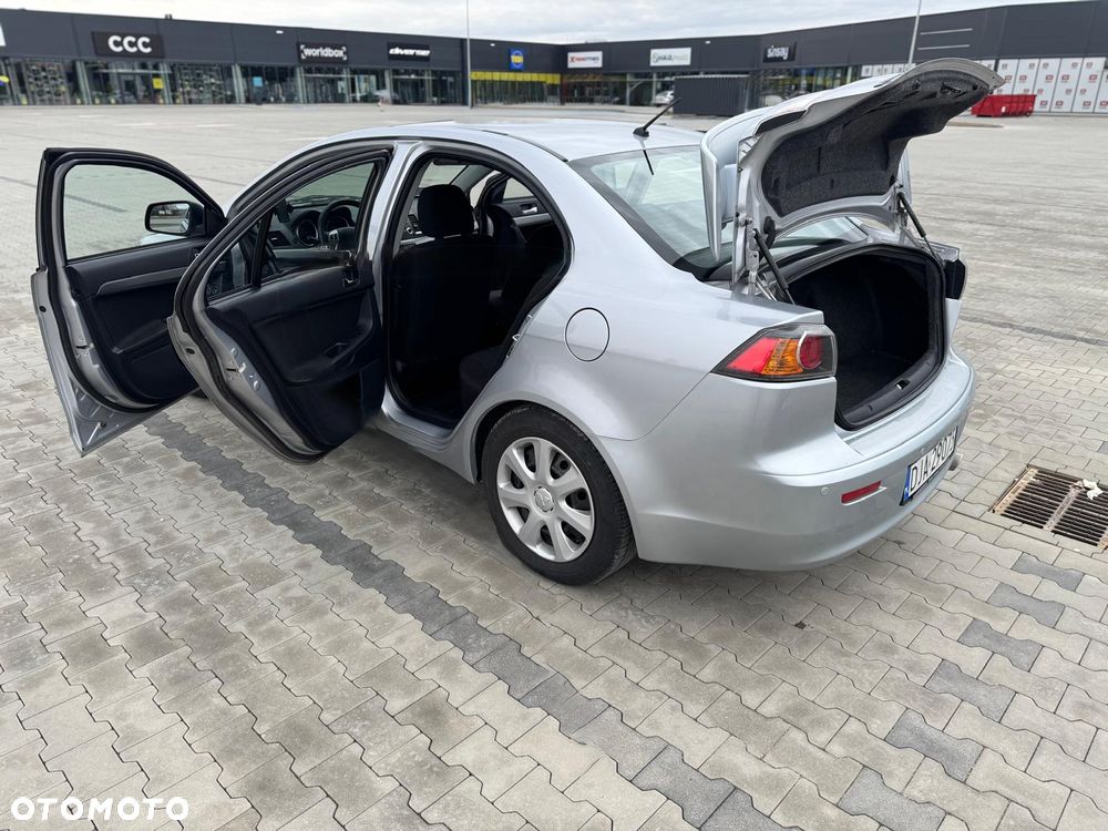 Mitsubishi Lancer 1.6 - 18