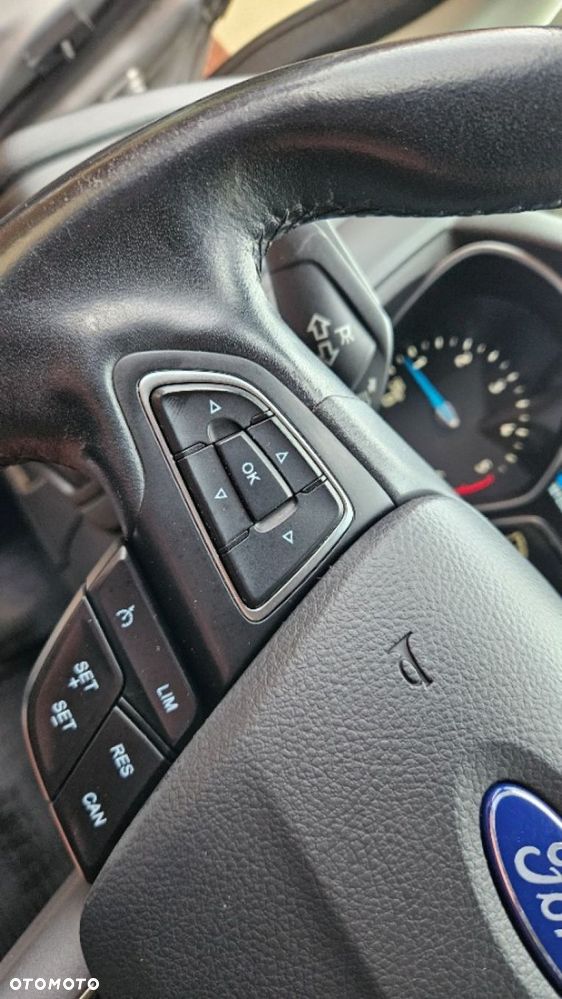 Ford Focus - 25