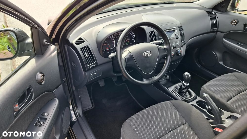 Hyundai i30 1.4 Blue Comfort - 27