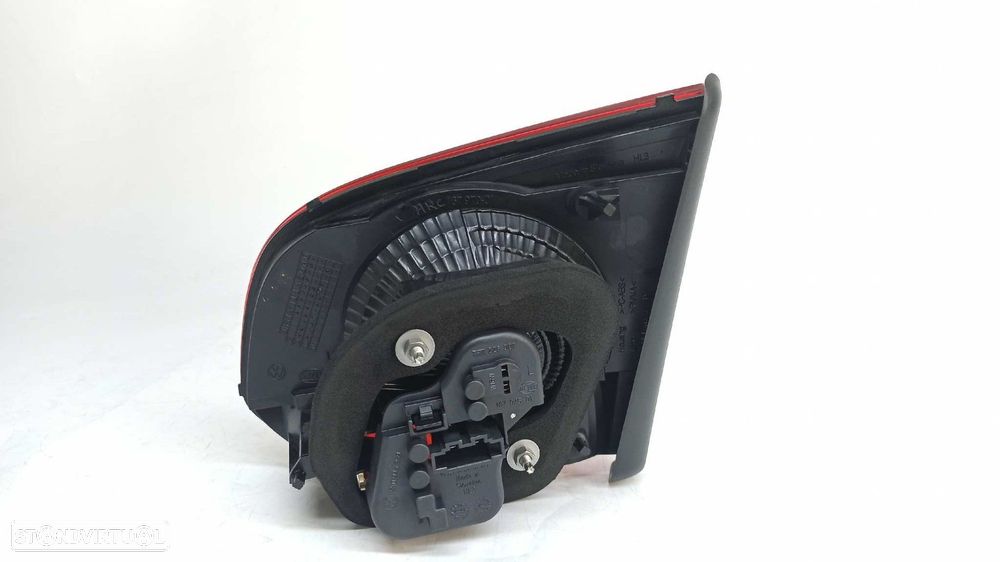 FAROLIM TRASEIRO ESQUERDO VOLKSWAGEN GOLF VI (5K1) ADVANCE BLUEMOTION - 2