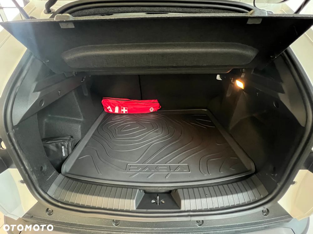 Dacia Duster 1.2 TCe Hybrid-G 150 Expression 4x4 - 8