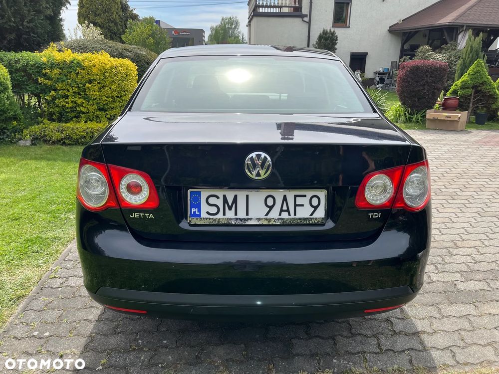 Volkswagen Jetta 1.9 TDI DPF Comfortline - 5