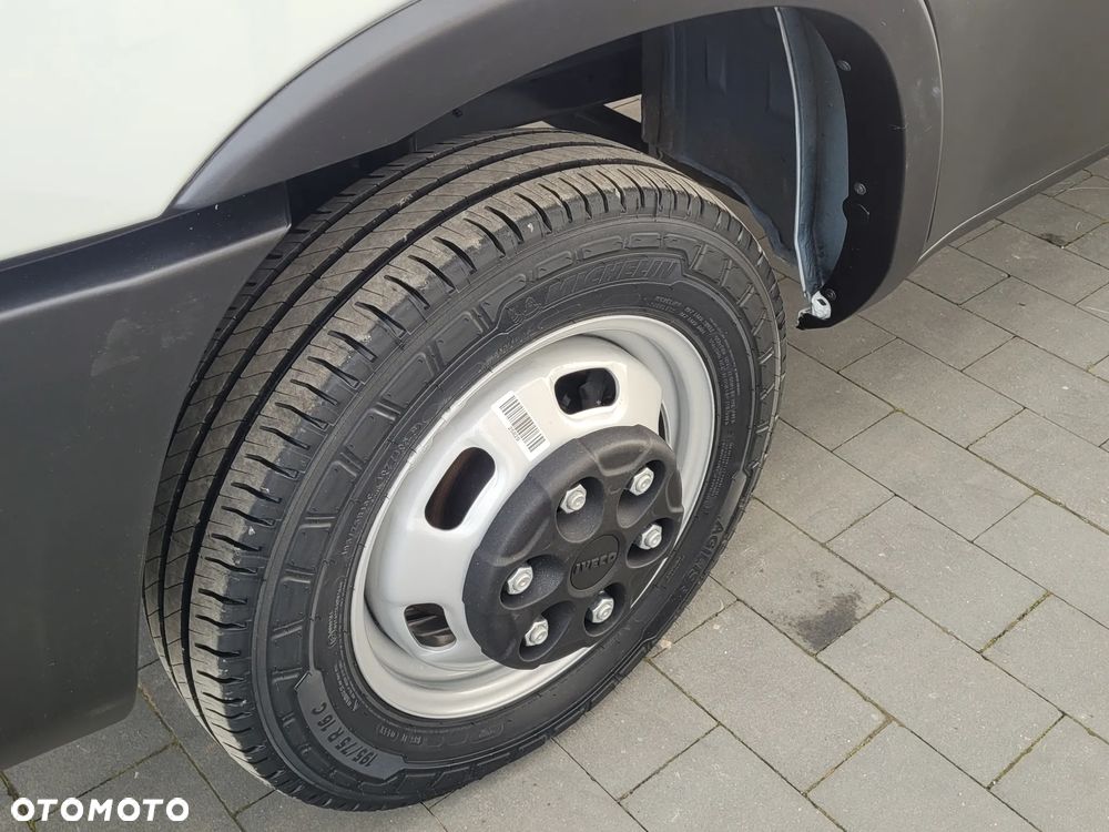 Iveco 35C14 / skrzyniowy z siatką / 48.000km / jak NOWY / - 11