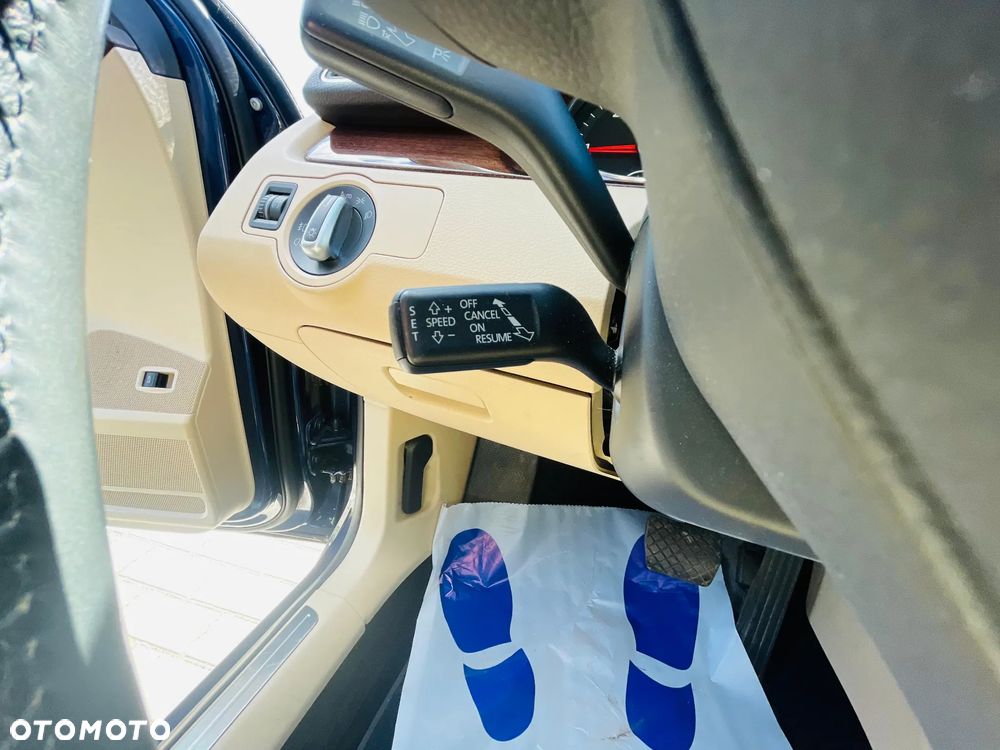 Volkswagen Passat 2.0 TDI DPF DSG Highline - 17