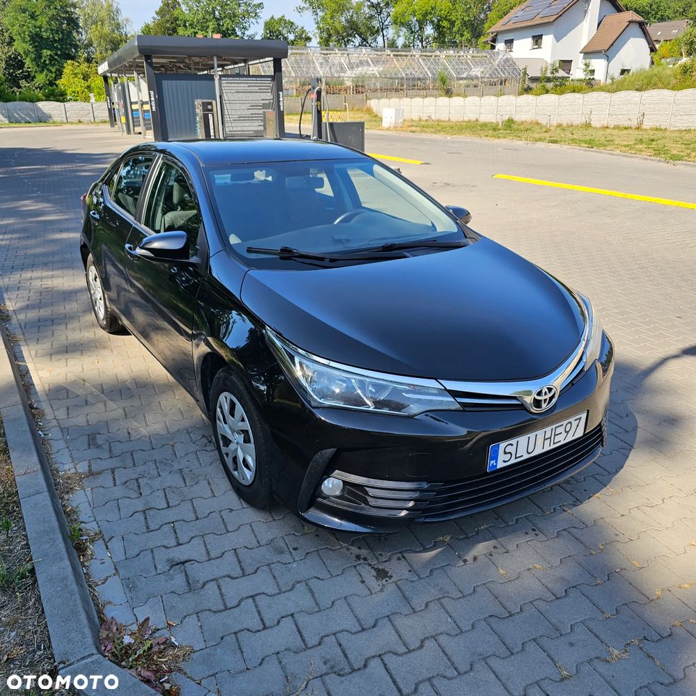 Toyota Corolla - 1