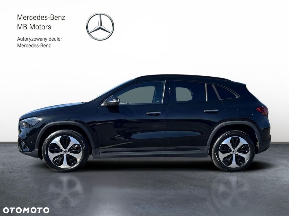 Mercedes-Benz GLA 200 d Progressive 8G-DCT - 3