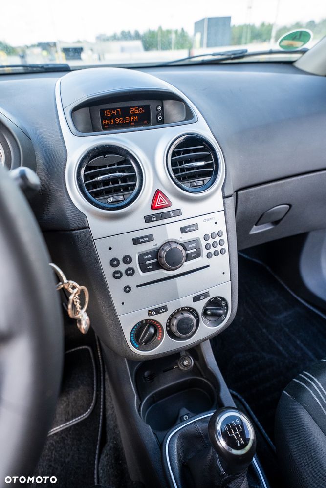 Opel Corsa 1.2 16V - 38