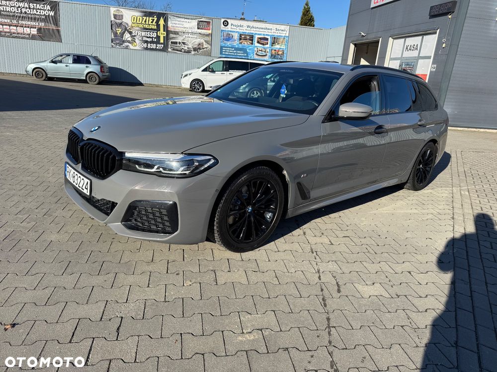 BMW Seria 5 520d M Sport - 14