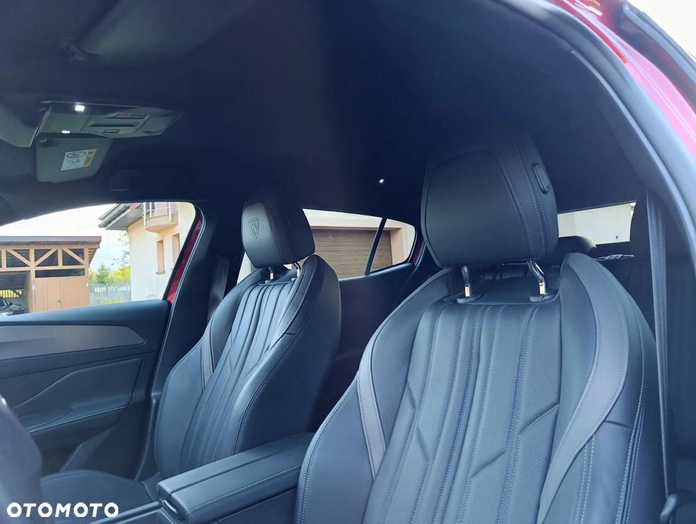 Peugeot 408 1.6 Plug-In Hybrid 180 GT EAT8 - 30