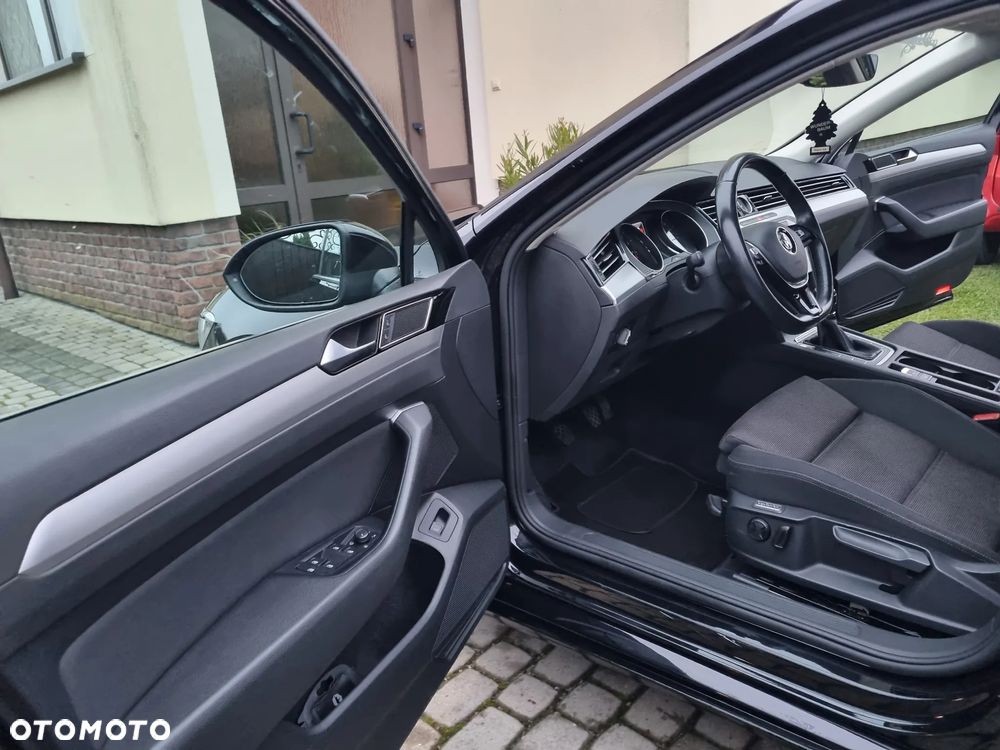 Volkswagen Passat 1.5 TSI EVO Business - 26