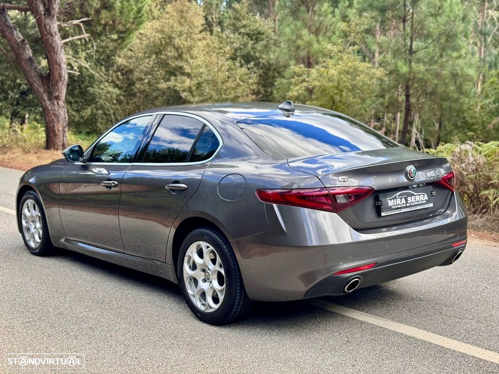 Alfa Romeo Giulia 2.2 Diesel AT8-Q4 Super - 23