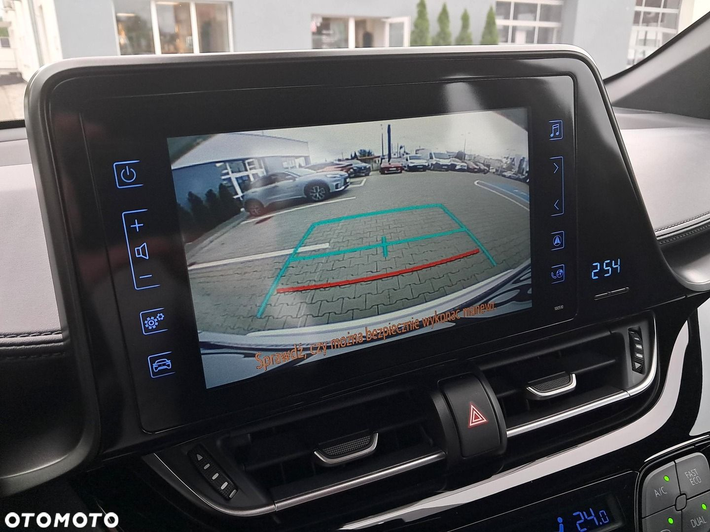 Toyota C-HR 1.2 T GPF Premium - 22