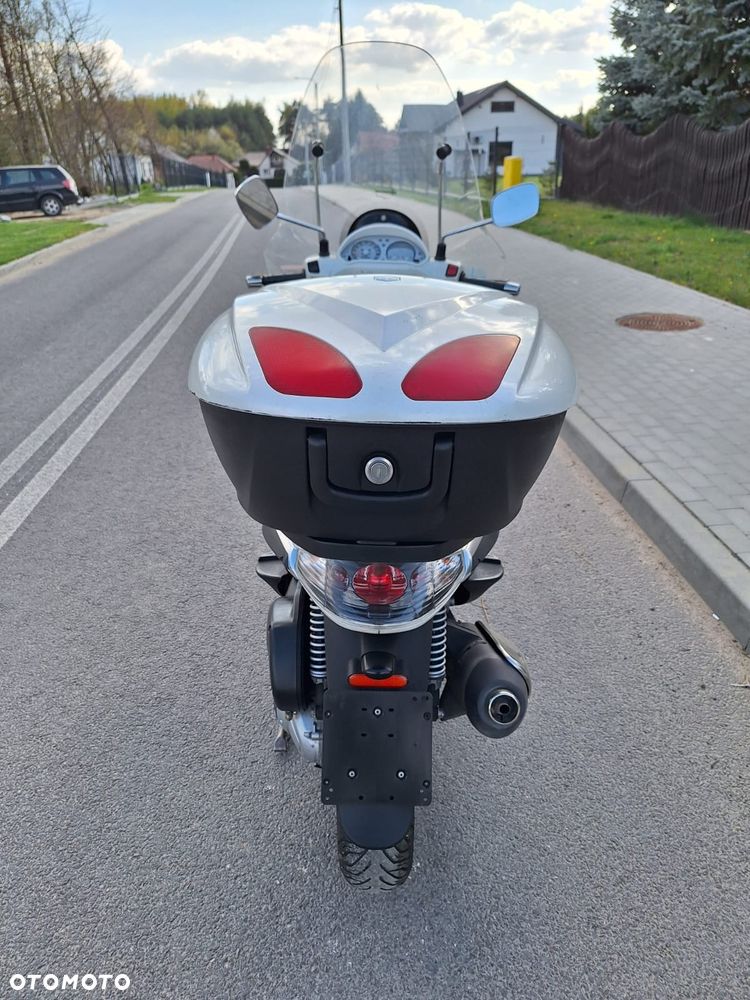 Piaggio Beverly - 6