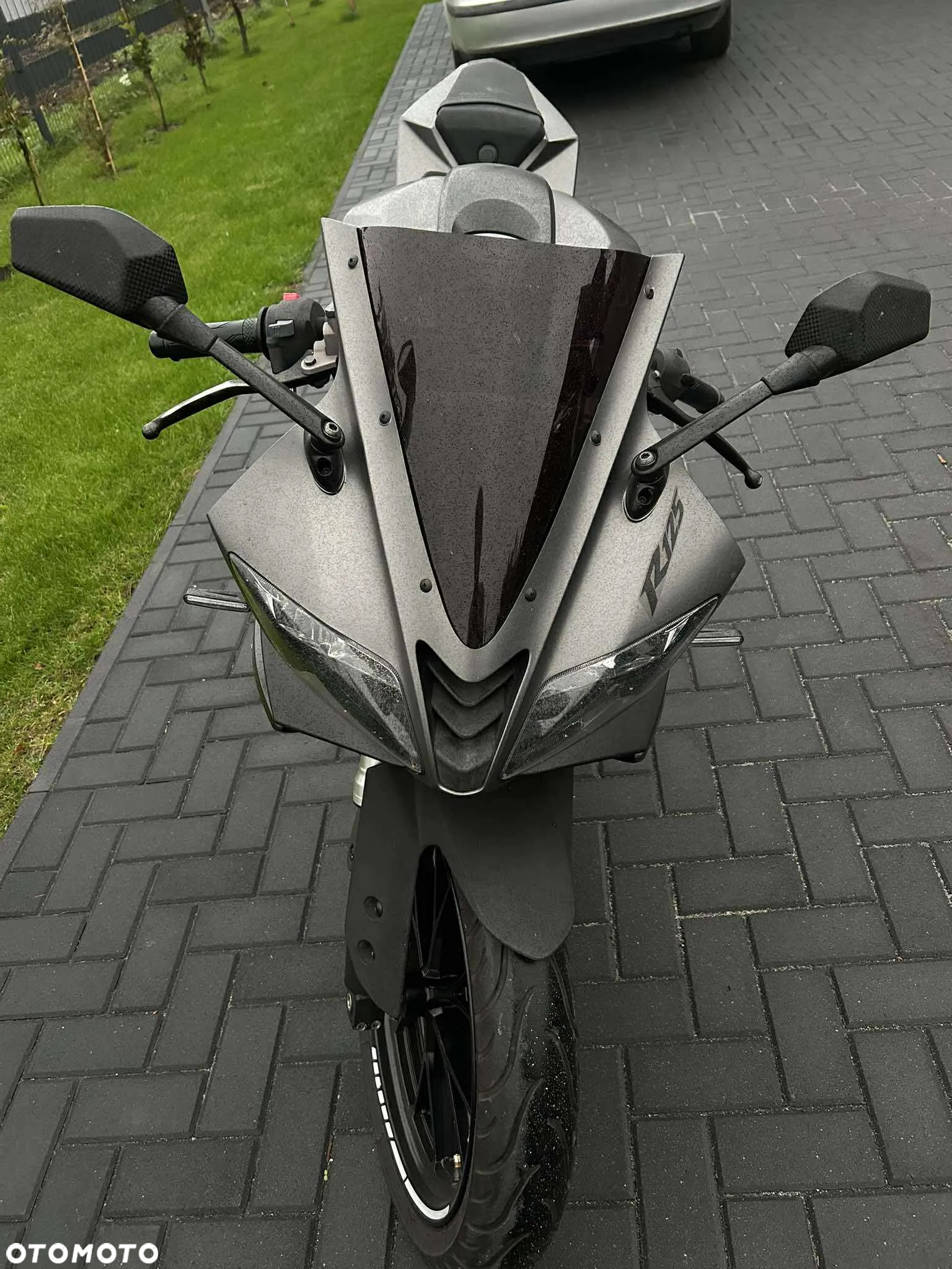 Yamaha YZF - 3