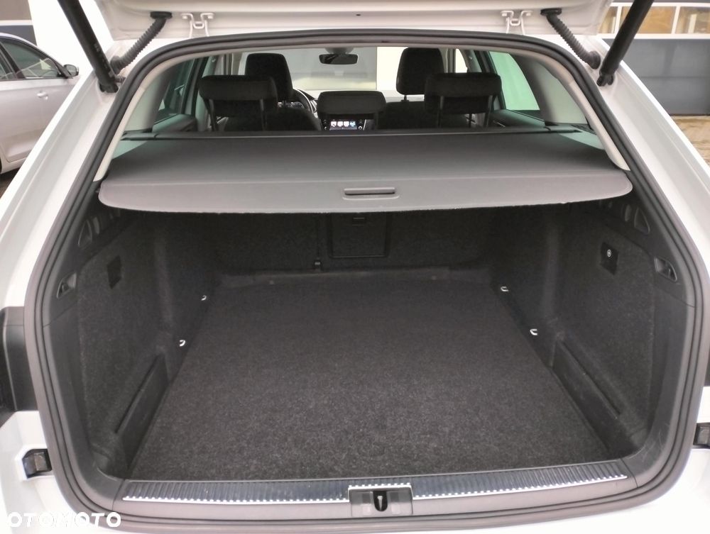 Skoda Superb 2.0 TDI SCR 4x4 Style DSG - 38