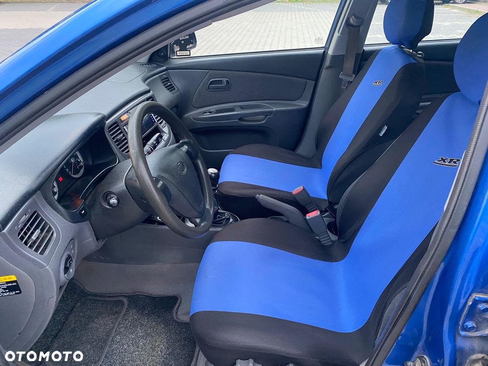 Kia Rio - 13