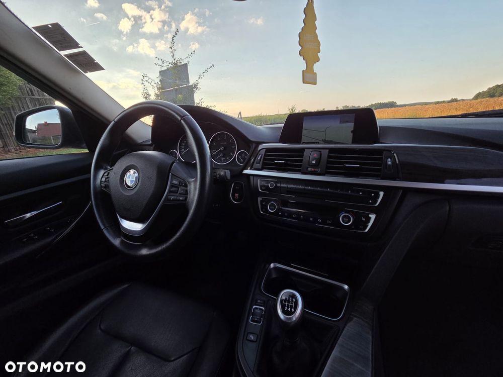 BMW Seria 3 320d Efficient Dynamics - 20