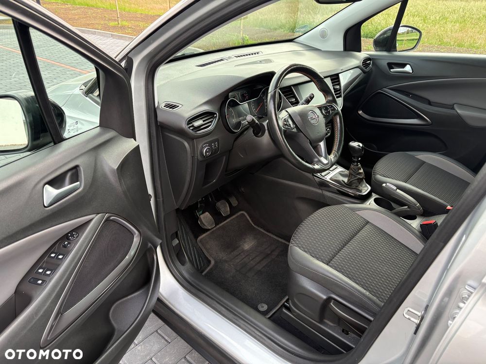 Opel Crossland X 1.2 T Enjoy S&S - 9