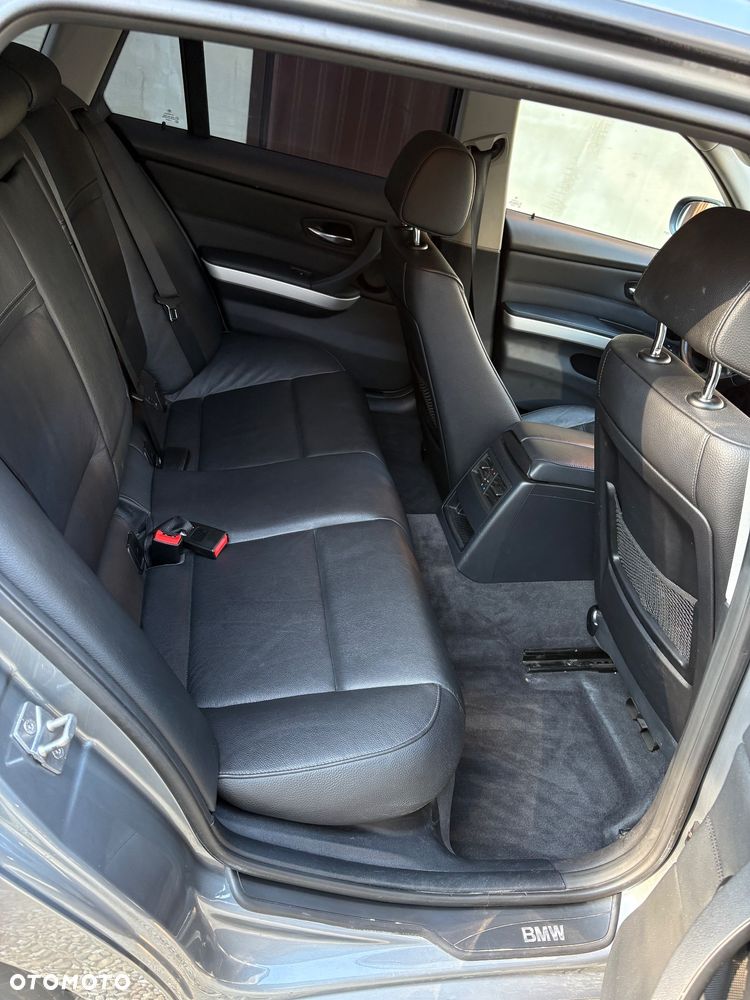 BMW Seria 3 320d xDrive - 6