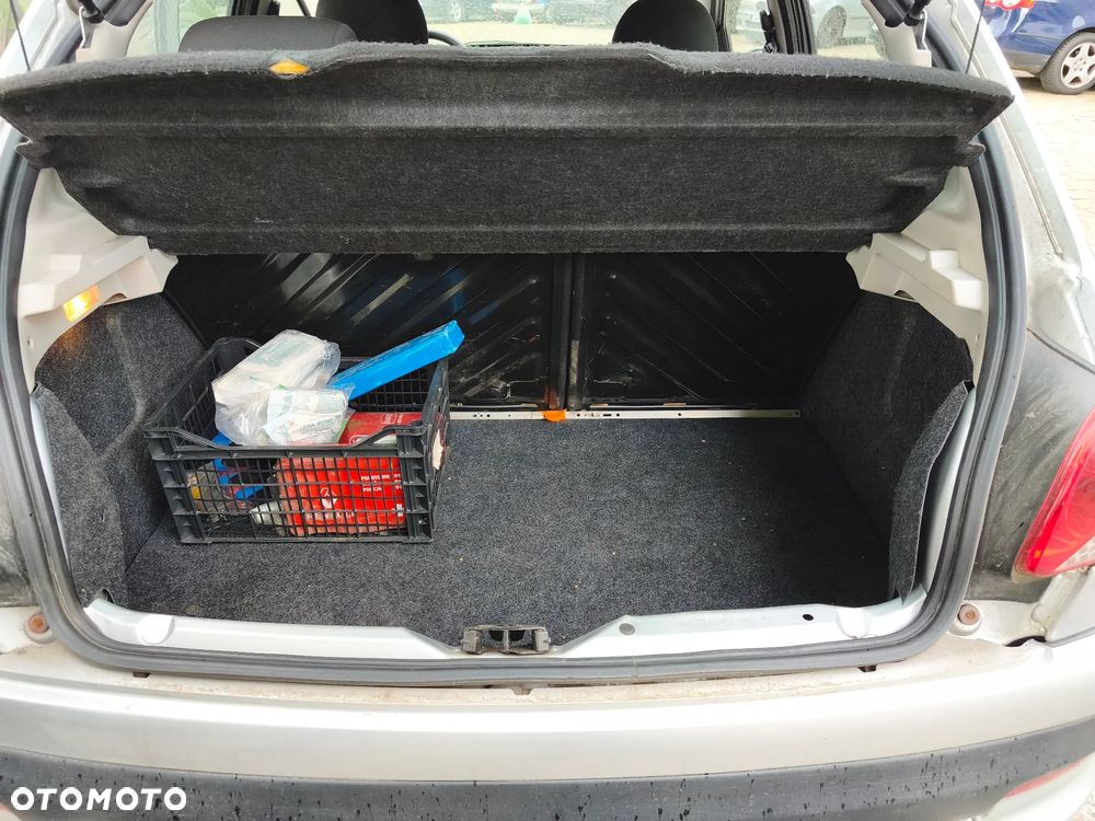 Peugeot 206 plus - 13